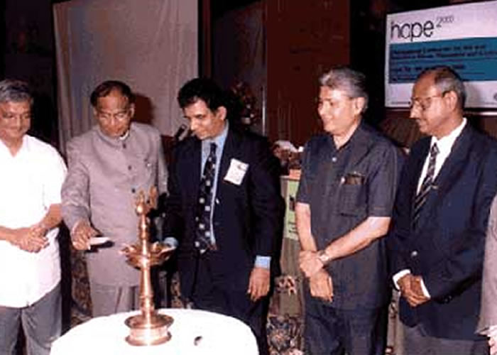 Health and Family Welfare Minister, India lights the Inaugural lamp at HOPE 2000 Conference in association with Dairrc 