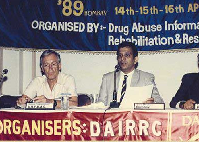 Mr. Jorgen Gammelgard from United Nations Fund for Drug Abuse and Control with Dr Yusuf Merchant, at DAIRRC’s International Drug Conference.